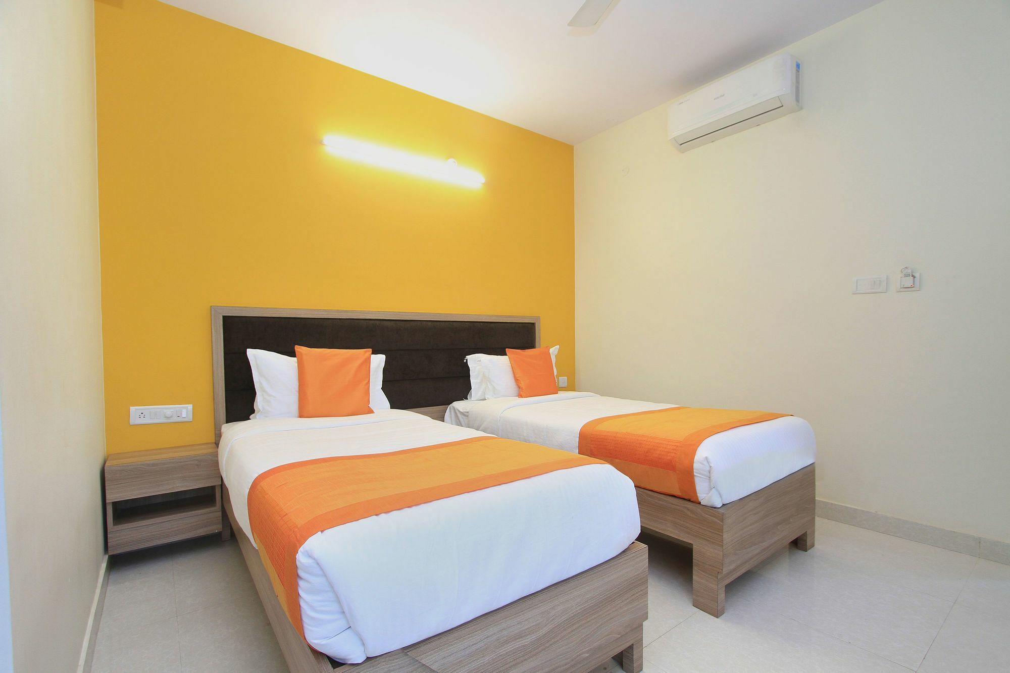 Hotel O Golden Inn Near Cubbon Park Μπανγκαλόρ Εξωτερικό φωτογραφία