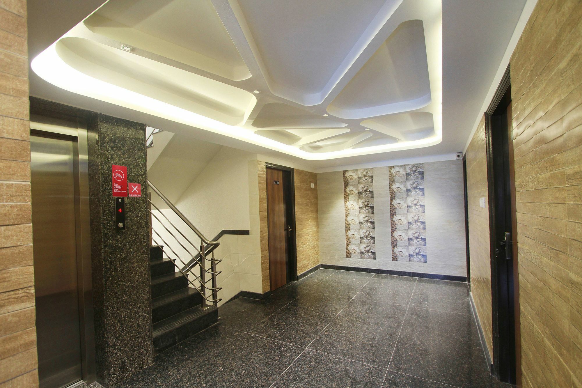 Hotel O Golden Inn Near Cubbon Park Μπανγκαλόρ Εξωτερικό φωτογραφία